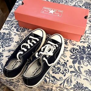 NWT Chuck Taylor Unisex Converse